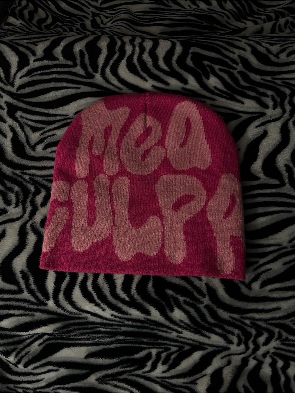 Women’s Pink Graphic Beanie Hat - Med Pulp Style